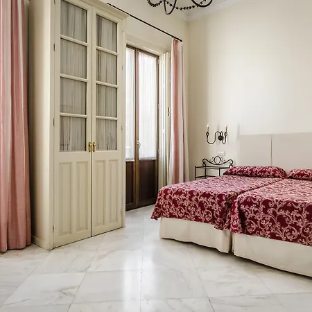 Yit Casa Grande 4*